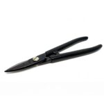 These straight, unsprung bladed shears, have a full length of 180mm. Sufficient for cutting small areas of fine sheet or pieces of solder. Suitable for cutting up to 25 gauge (0.5mm). 1771 durston