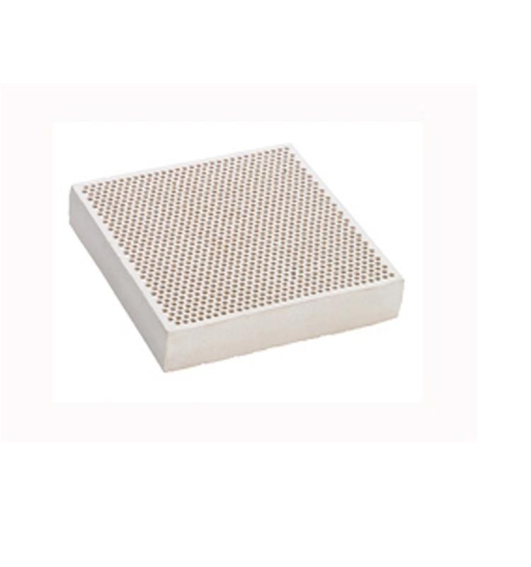 baltas atsparus plytas-102-x-102-x-18-mm Balta ugniai atspari plyta - Image 1
